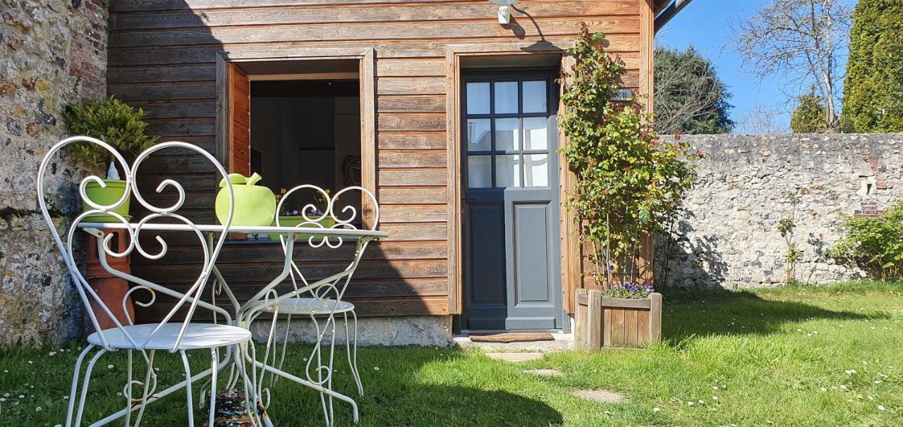 Honfleur A Deux Bed & Breakfast Exterior photo